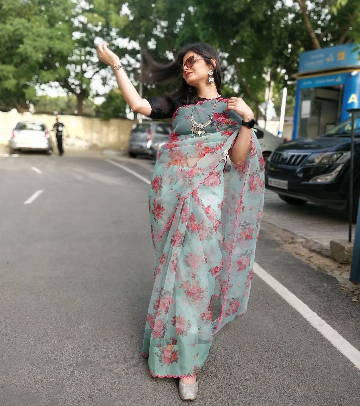 Organza Silk Beautidul Digital Printed Saree With Unstiched Banglori Silk Blouse