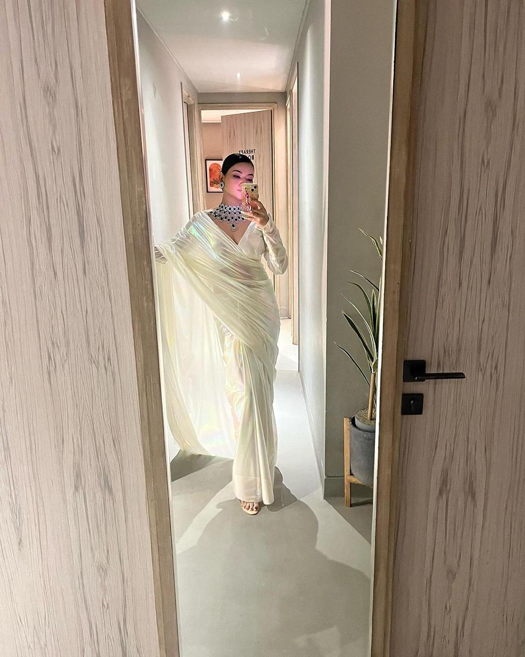 Imported Febric Chrome Unicorn Saree Shades Of Rainbow