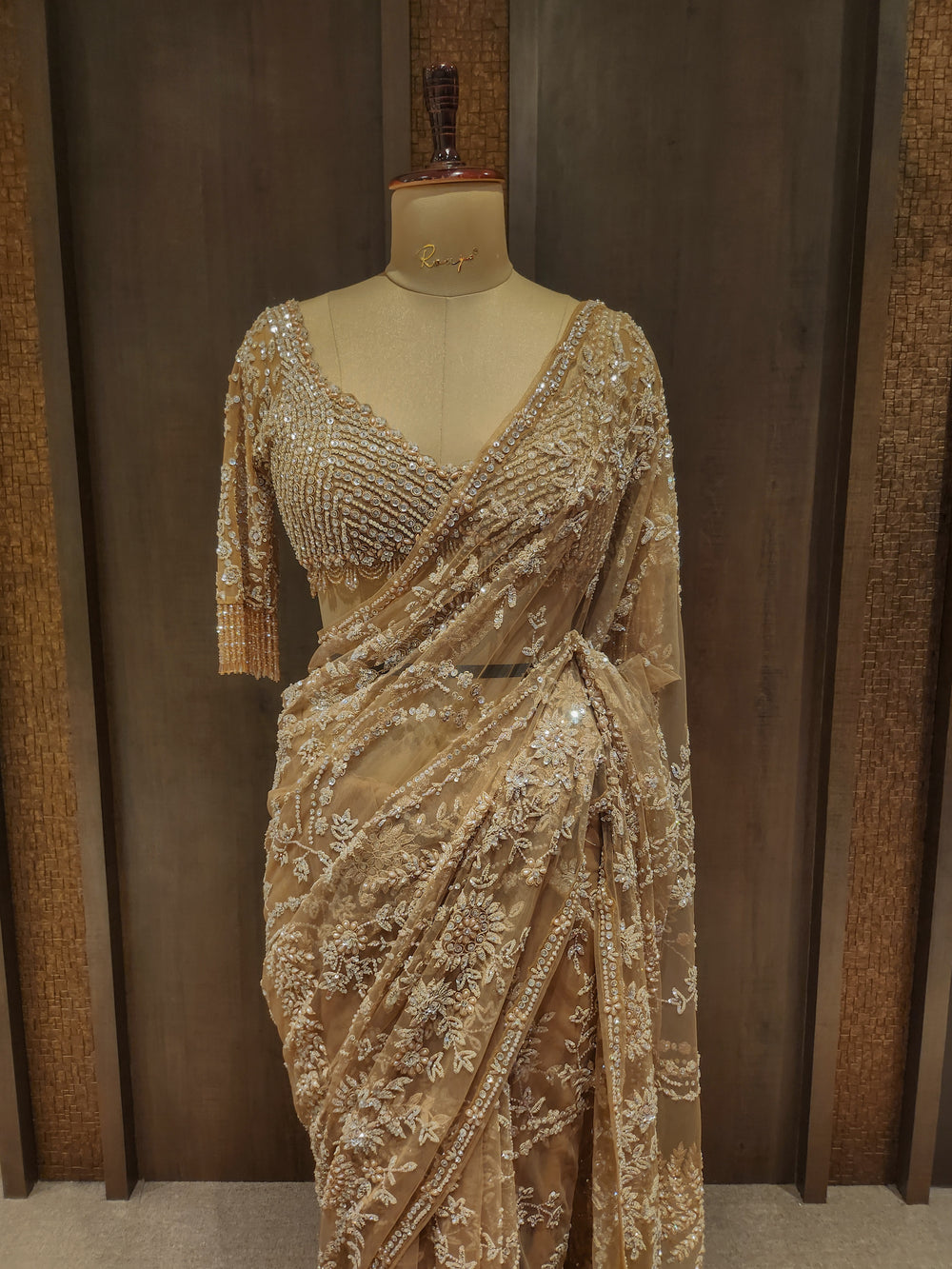 Glamour Meets Grace – Premium Heavy Embroidered Saree