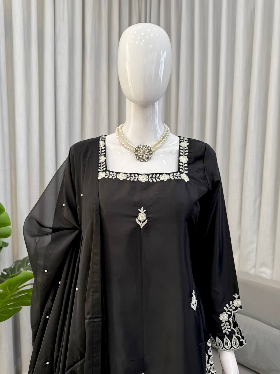Luxury Heavy Crepe Embroidered Kurti Plazzo Set with Tibby Silk Dupatta