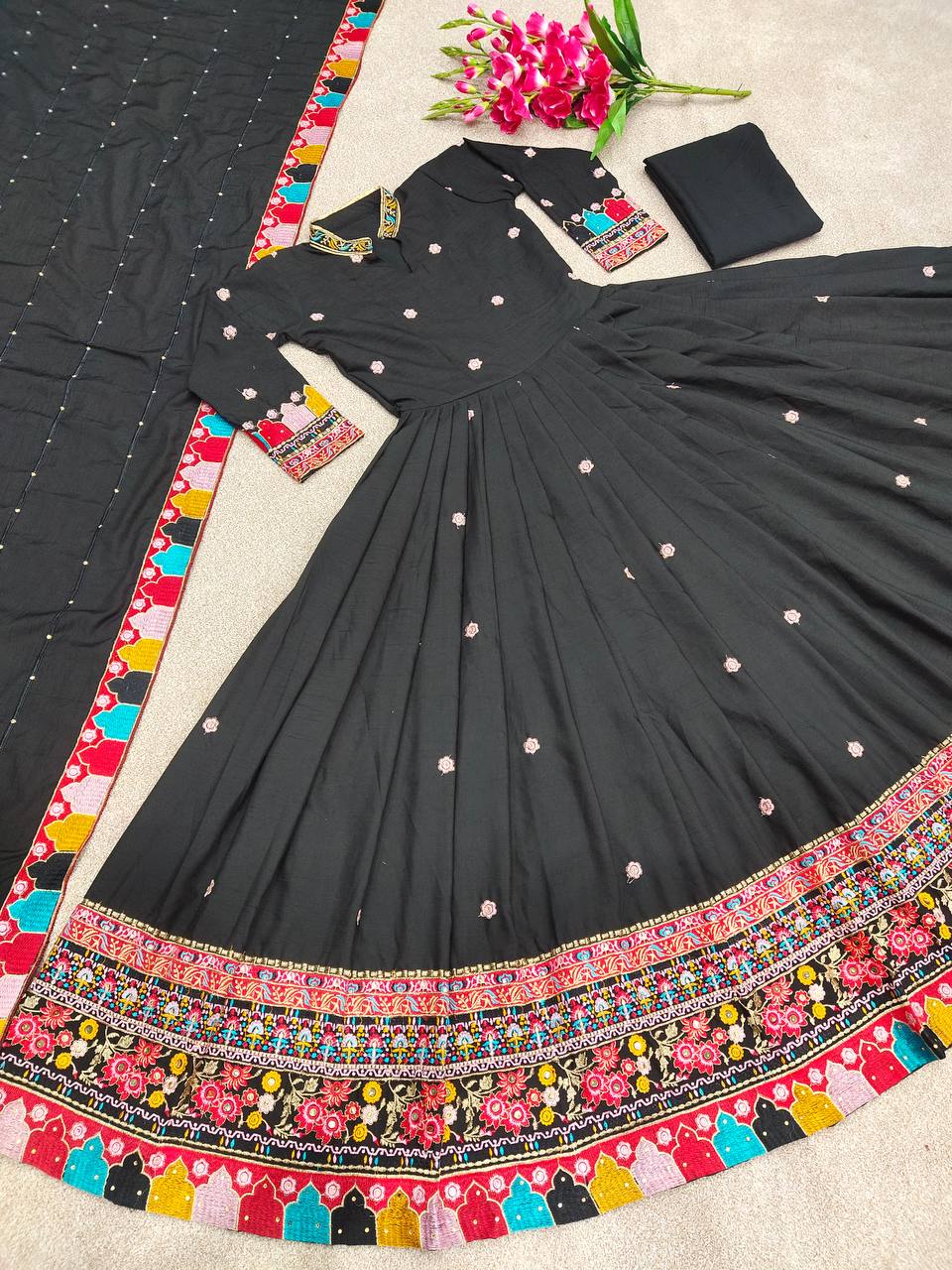 Soft  Maska Cotton Heavy Embroidary Thread Work With Real Mirror Handworked  Suit With Designer Duppata