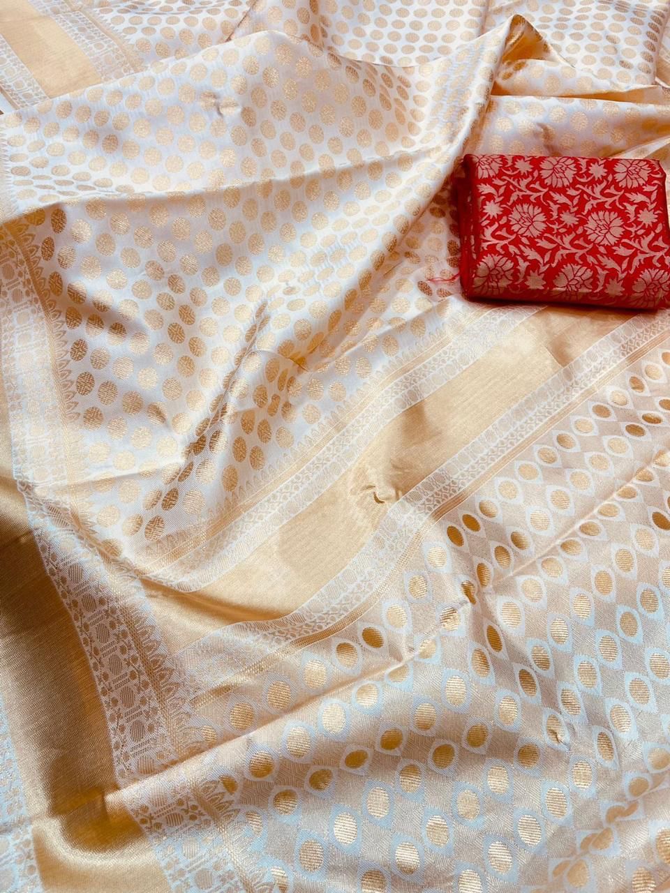 Traditional Kanchipuram Cream Colour Weaving Saree With Lovely Self Buti Weaving Design And Border Weaving