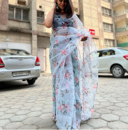 Organza Silk Beautidul Digital Printed Saree With Unstiched Banglori Silk Blouse