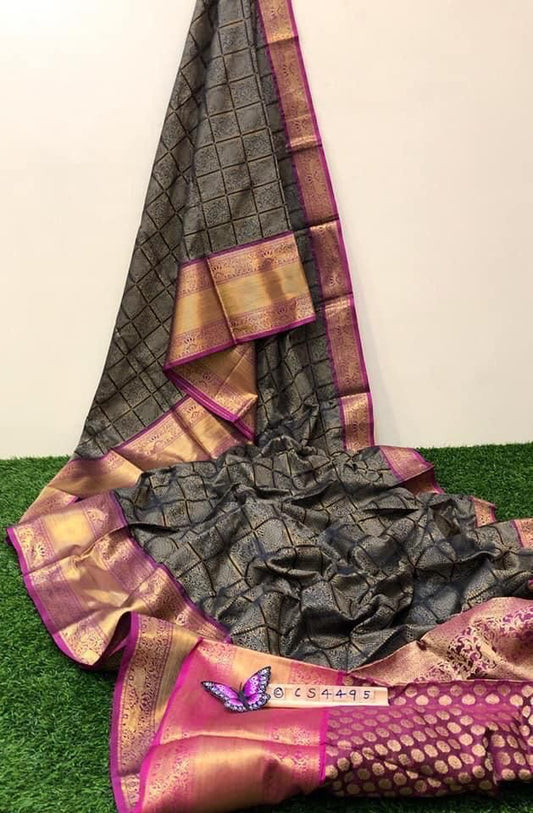 Beautiful Kanchipuram Handloom Weaving Silk Saree With Contrast Blouse