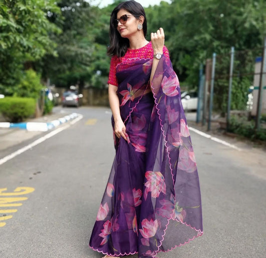Organza Silk Beautidul Digital Printed Saree With Unstiched Banglori Silk Blouse