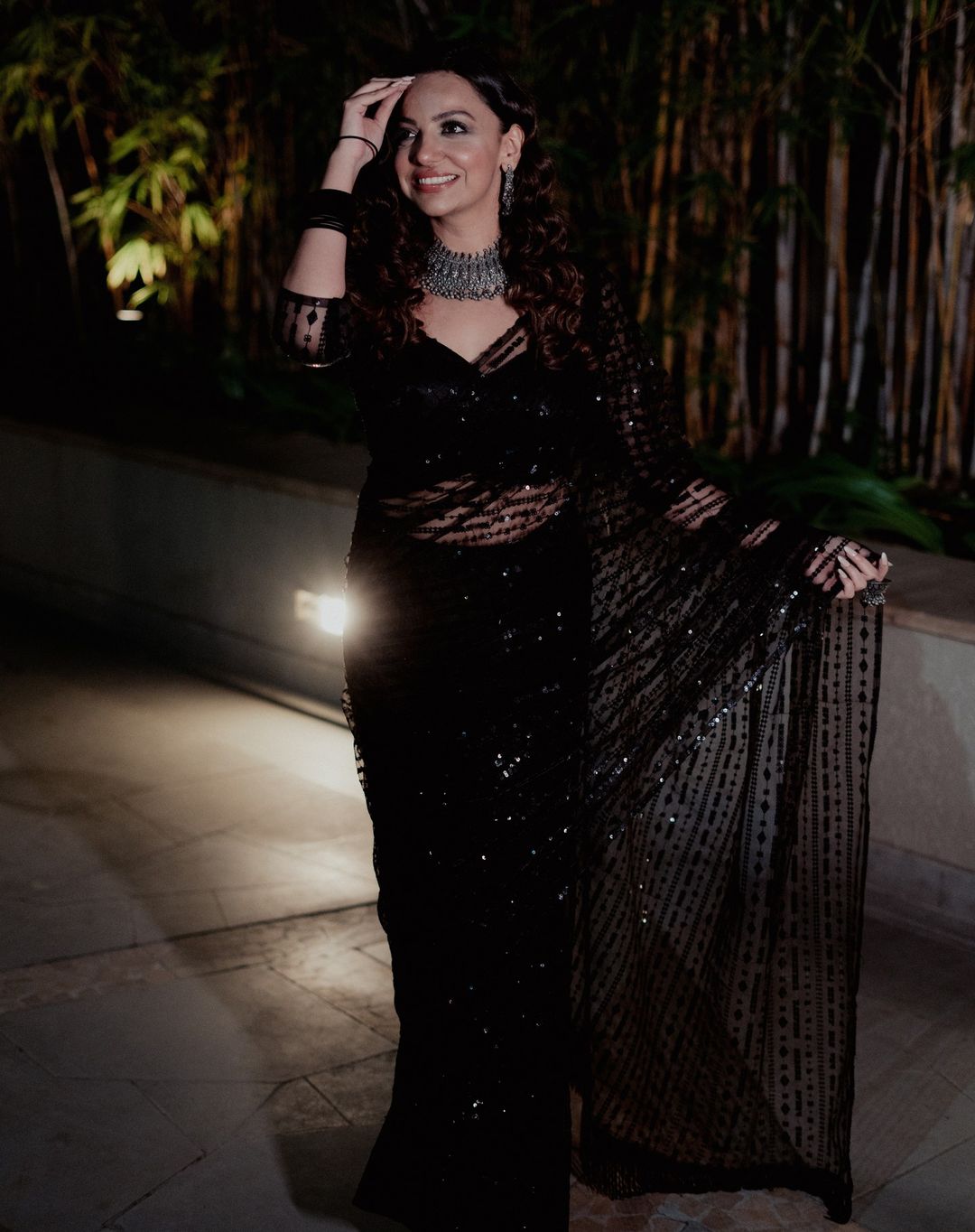 Glemorus Designer Sequence Worked Net Saree With Sequence Worked Blouse And Jalar