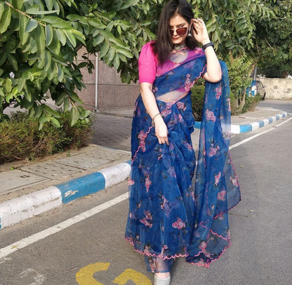 Organza Silk Beautidul Digital Printed Saree With Unstiched Banglori Silk Blouse