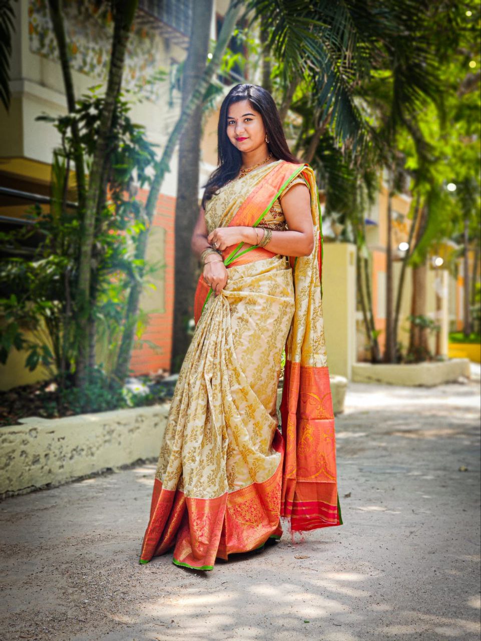 Soft Banarashi Silk Designer Antique Jari Saree With Contrast Pallu And Blouse