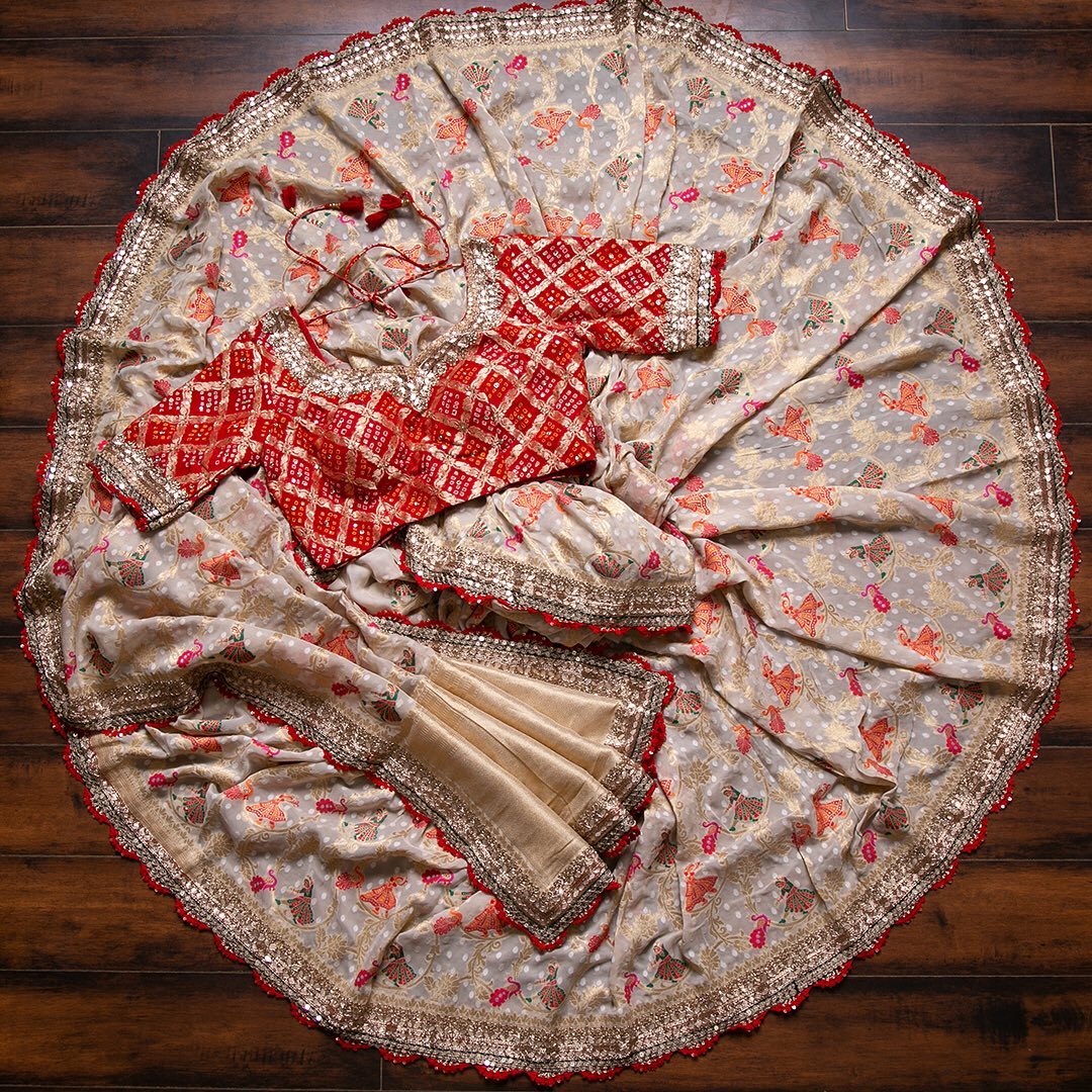 Heavy Jecquard Weaving Saree With Golden Zari Jecquard Sequence & Gotta-Patti Embroidery